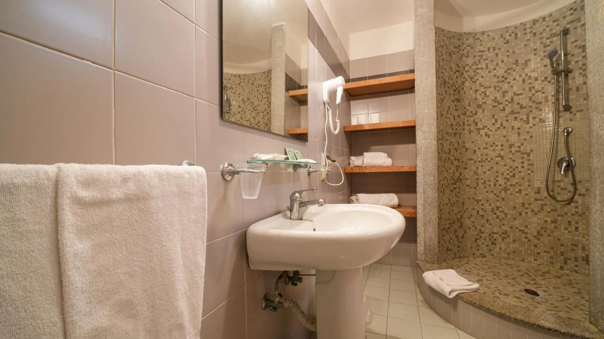 Hotel Le Tonnare Di Stintino - Beach Resort