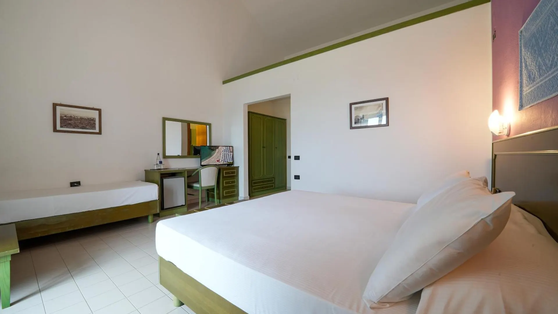 Le Tonnare Di Stintino - Beach Resort Hotel